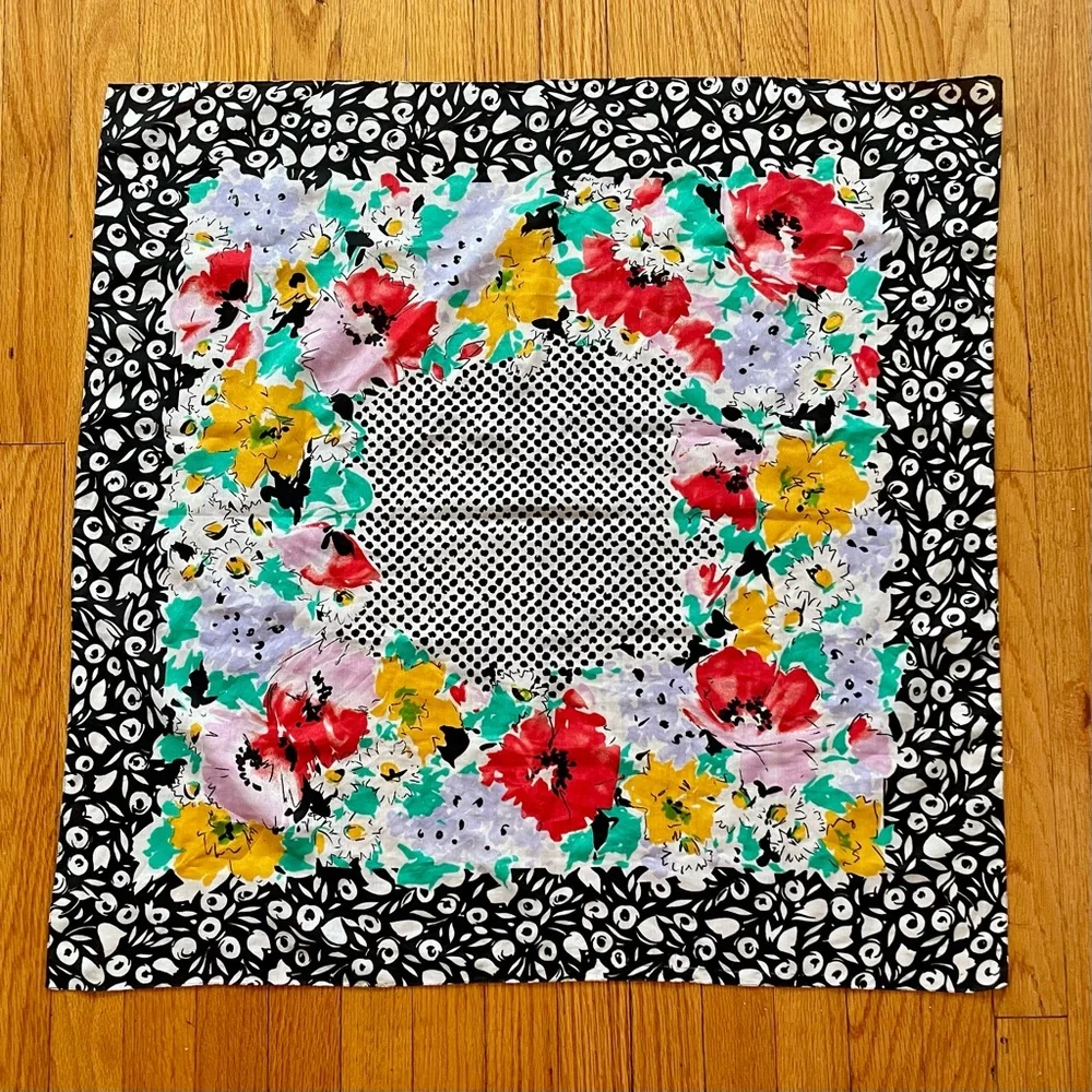 Vintage 1960’s Avon Square Scarf Made In Italy Floral Black White Red Yellow - Picture 8 of 8